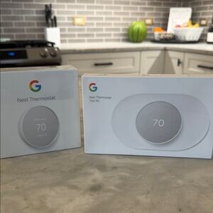 Google Nest Thermostat with Trim Kit in White